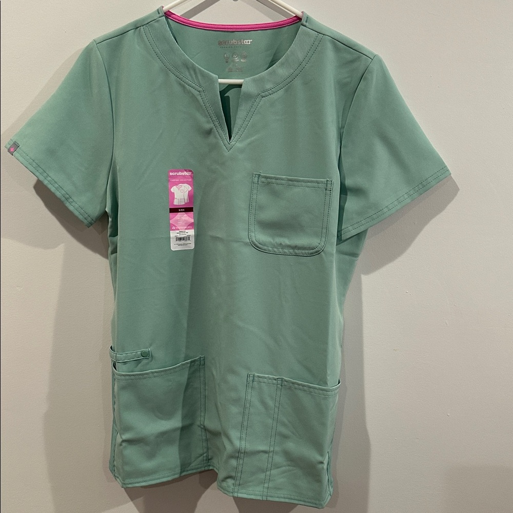 Scrubstar Seasonal Notch Collar Top Size Small - Picture 1 of 11